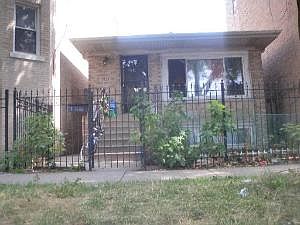 1st image of 2922 W Nelson St