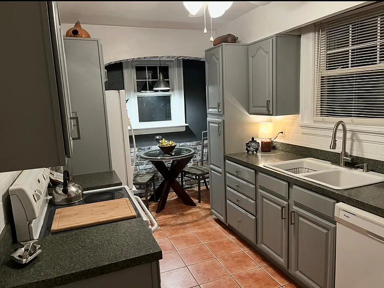 4 Buena Vista Pl — Photo 18