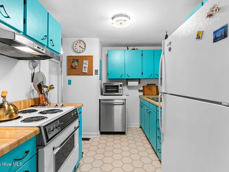 5405 Autumn Dr — Photo 9