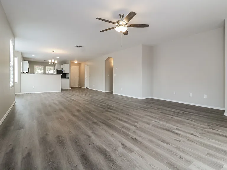 15299 W Adams St — Photo 6