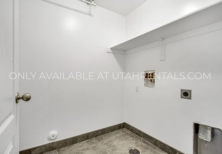 928 Chelsea Ln — Photo 17