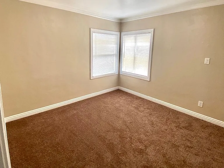 2712 Cutting Blvd — Photo 8