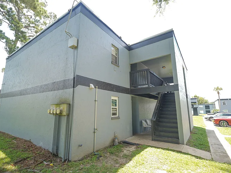 2325 W Pensacola St #223 — Photo 1