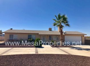 10624 Kiavan Rd, Apple Valley, CA 92308