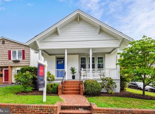 201 W Mount Ida Ave, Alexandria, VA 22305