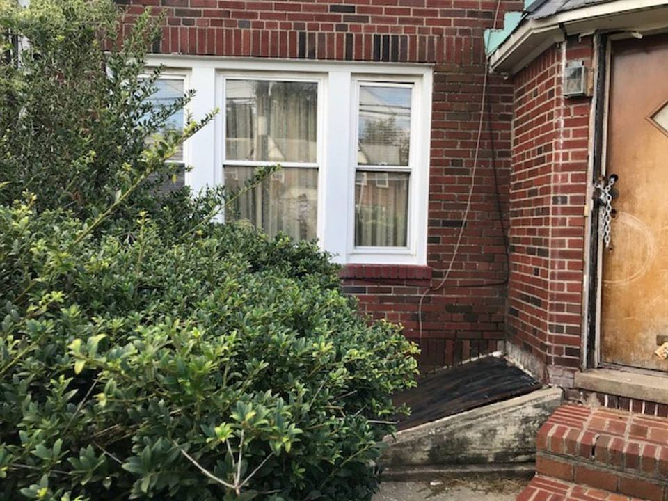 1st image of 11414 201st St