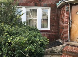 11414 201st St, Saint Albans, NY 11412
