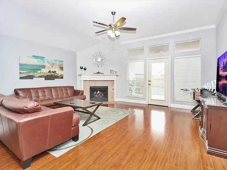 9070 Winding River Dr — Photo 14