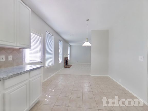 4th image of 18810 Woodbreeze Dr