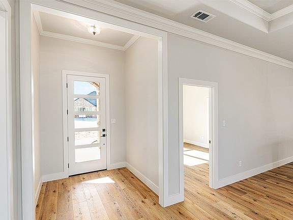 3rd image of 502 Limestone Cir