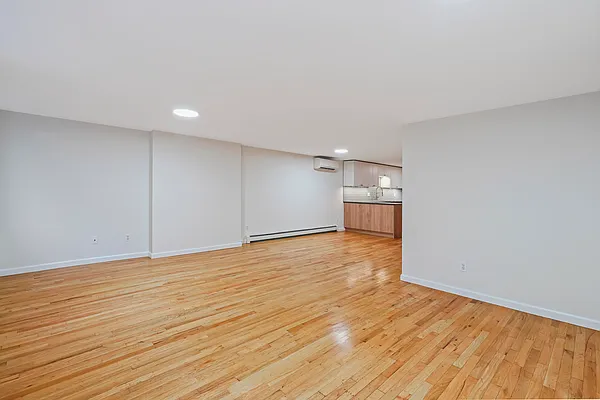 Sold by Daniel Gale Sotheby's International Realty | media 7