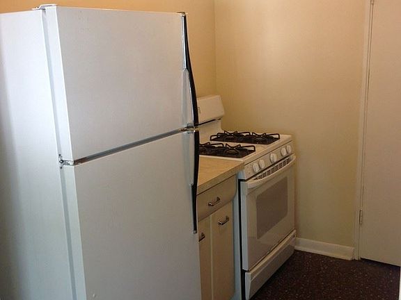 5th image of 1357 N Williams St APT 302