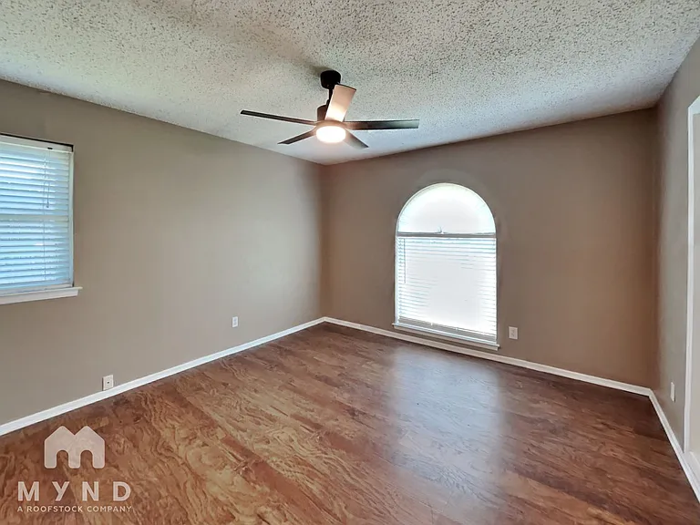 2015 Arborcrest Dr — Photo 16