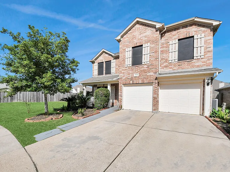 2038 Eddlewood Ct — Photo 1