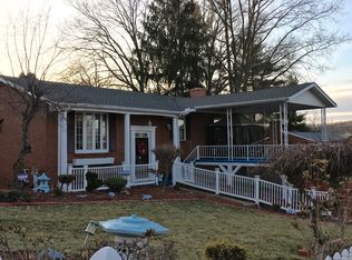136 Blue Jay Dr, Canonsburg, PA