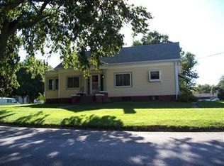 111 Elm St, Elliott, IA 51532