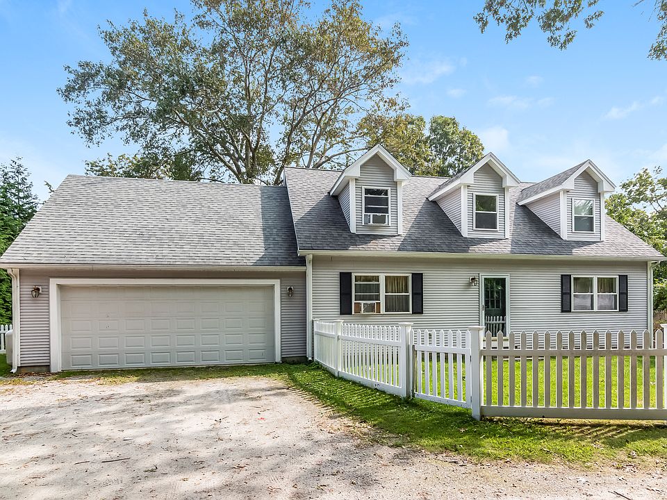 130 Grove Beach Road North