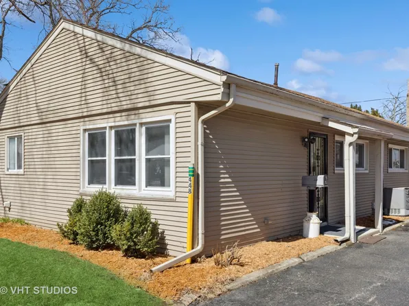 448 S Lakeshore Dr, Mundelein, IL 60060