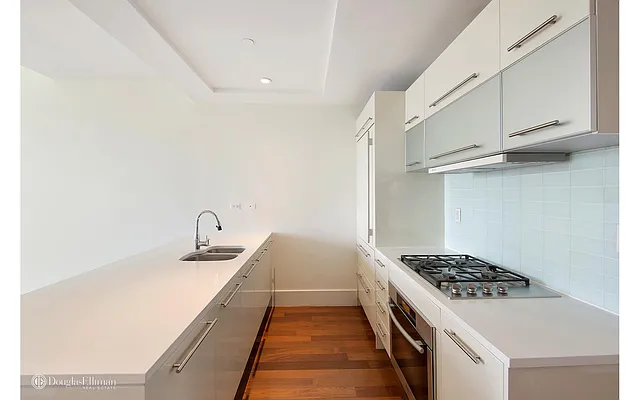 Rented by Douglas Elliman | media 22