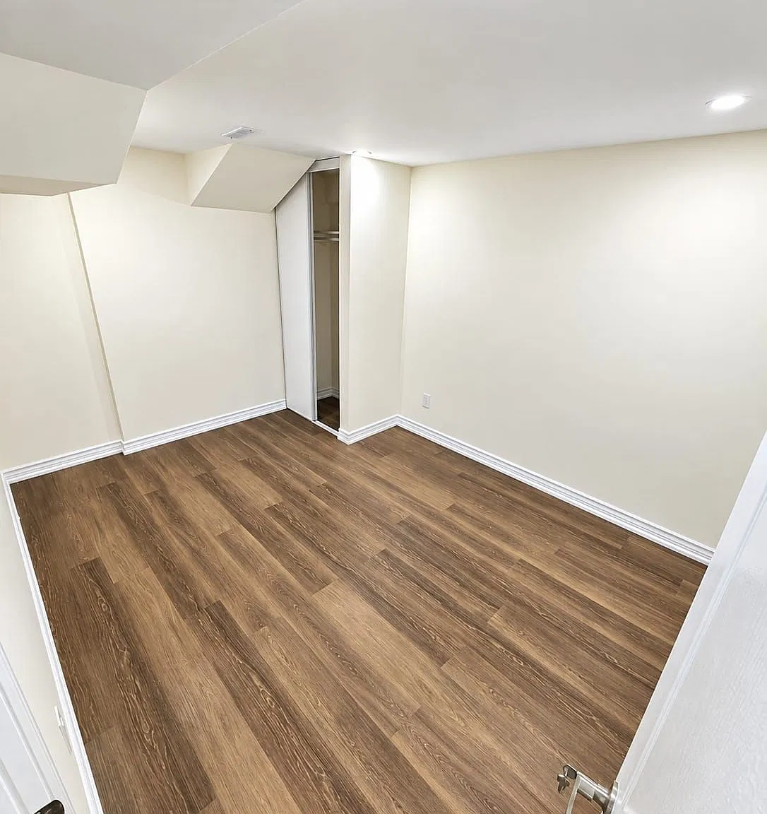 2 bed, $1,300 — Photo 4