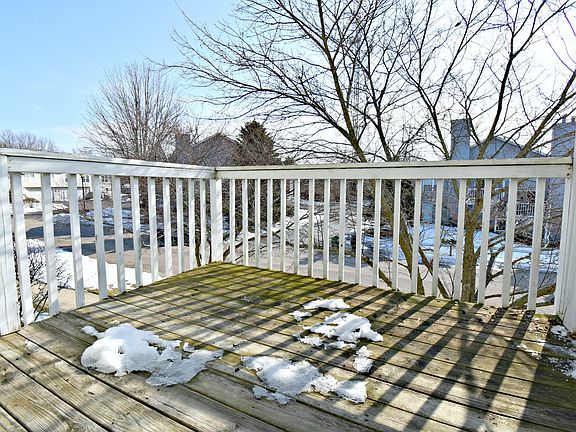 4th image of 1005 Castleshire Dr