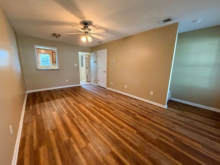 2705 Pineview Dr #A — Photo 2