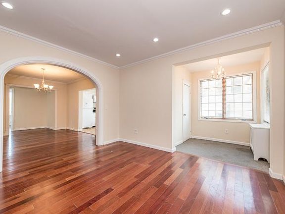 4th image of 197 Beach St Floor 1