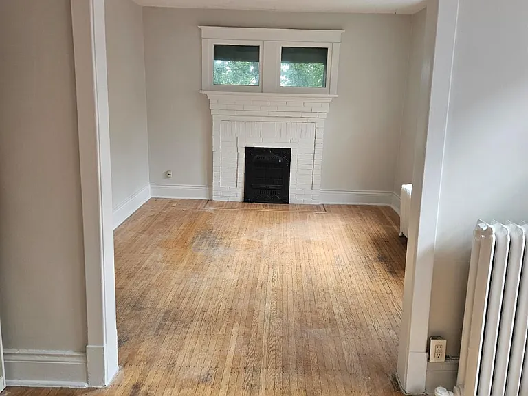 985 Main St E #6 — Photo 6