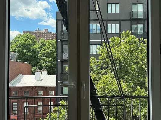 Rented by Pear NYC LLC | media 15