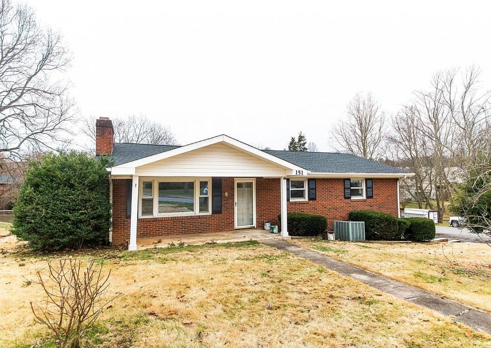 1st image of 311 Meadowcrest Dr