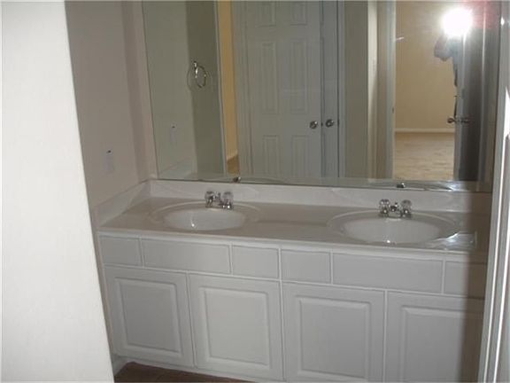 2nd image of 5047 Hickory Burl Ct