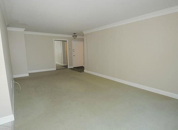 5th image of 135 Richard Ct