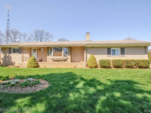 4315 E Atherton Rd, Burton, MI 48519