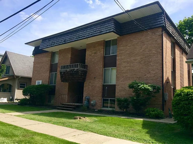 Varsity Management - 1506 Geddes — Photo 11