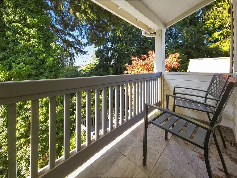 10058 NE 29th Pl — Photo 28