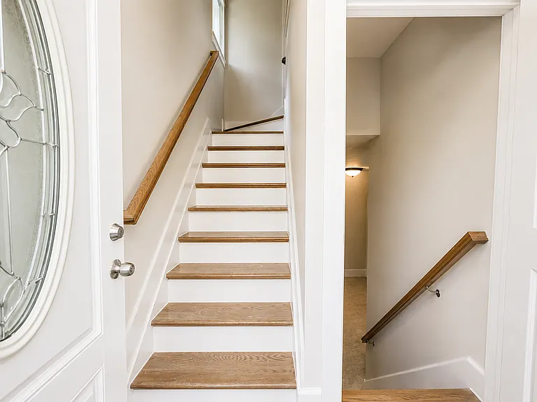 152 Parkwood Ave #2 — Photo 3