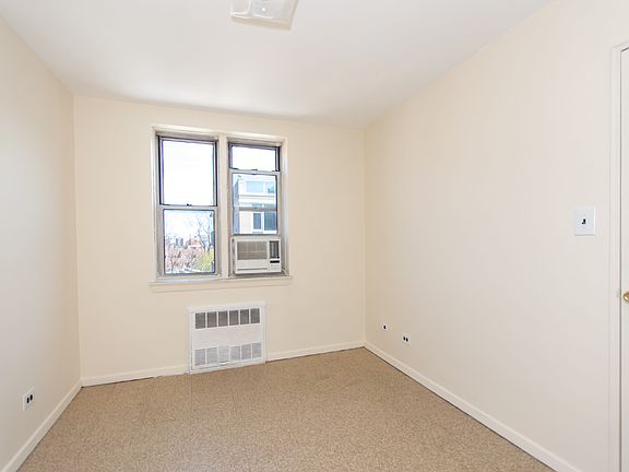 5th image of 3512 Oxford Ave APT 5A