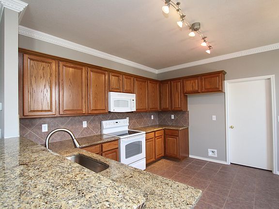5th image of 13807 Belgrave Way