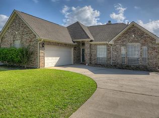 7182 Edgewater Dr, Willis, TX 77318