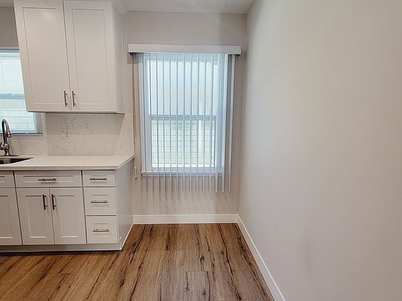 4th image of 523 Ivy St #2