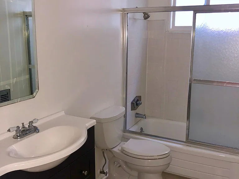 855 S Windsor Blvd #1 — Photo 12