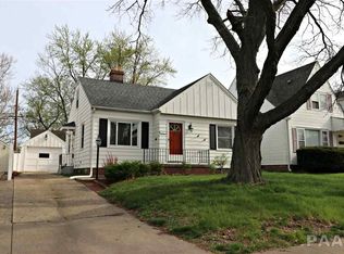 1027 E Richwoods Blvd, Peoria, IL