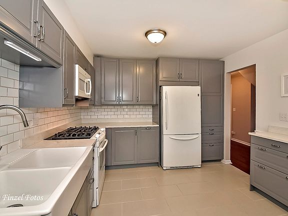 3rd image of 406 W Hamilton Dr #203