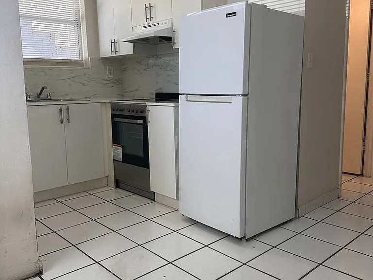 Kina Hialeah Apartments — Photo 14