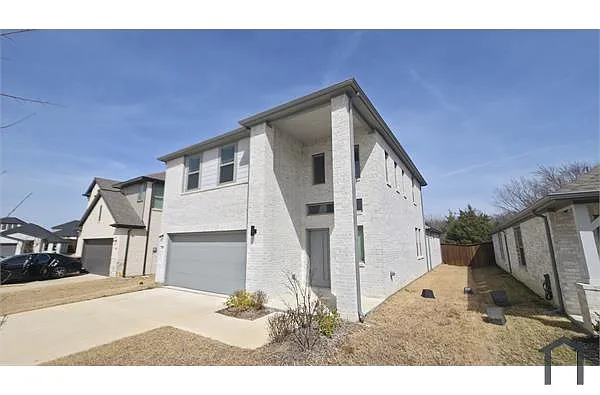 Building Photo - 107 Sweetbriar Rd