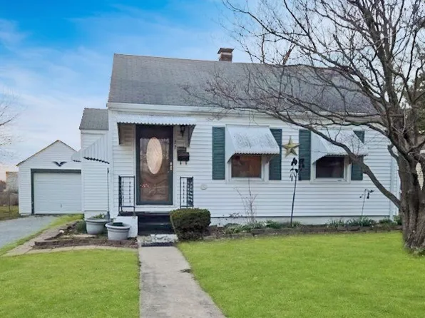 32 Westwood, Mattoon, IL 61938