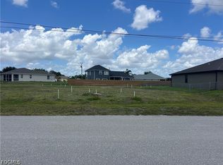 515 SE 11th St, Cape Coral, FL 33990