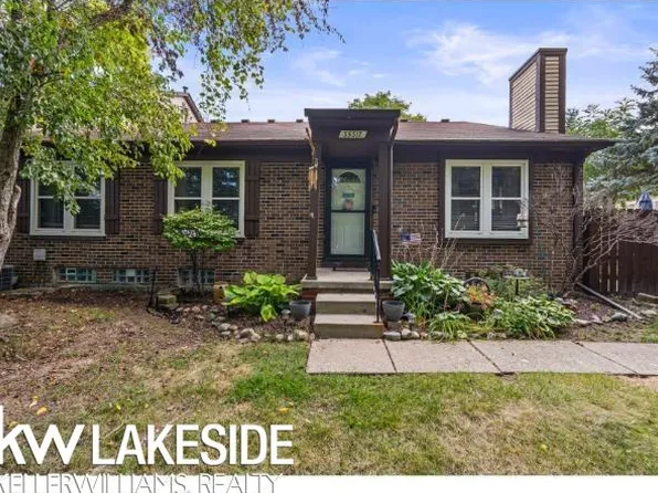 35317 Bristlecone Dr, Clinton Township, MI 48035