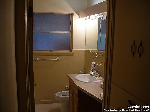 3rd image of 407 PATRICIA Dr.