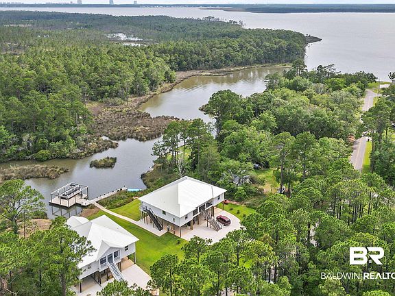 4th image of 26398 Bayou Dr